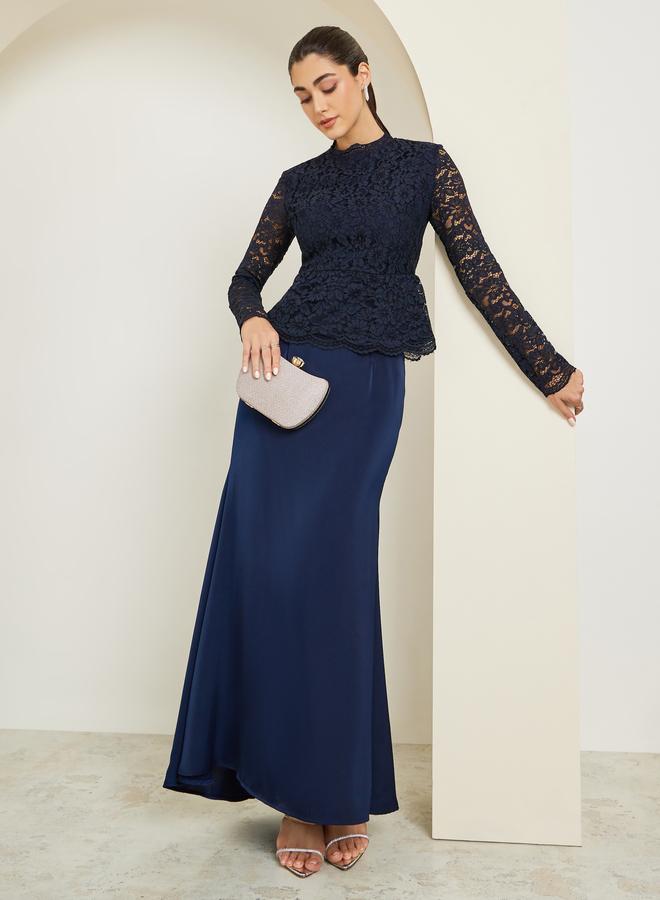 ستايلي طقم منسق من تنورة ماكسي ساتان وبلوزة دانتيل للنساء - Image 5